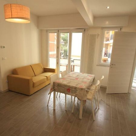 Gianluca Apartments 7 菲纳莱利古雷 外观 照片