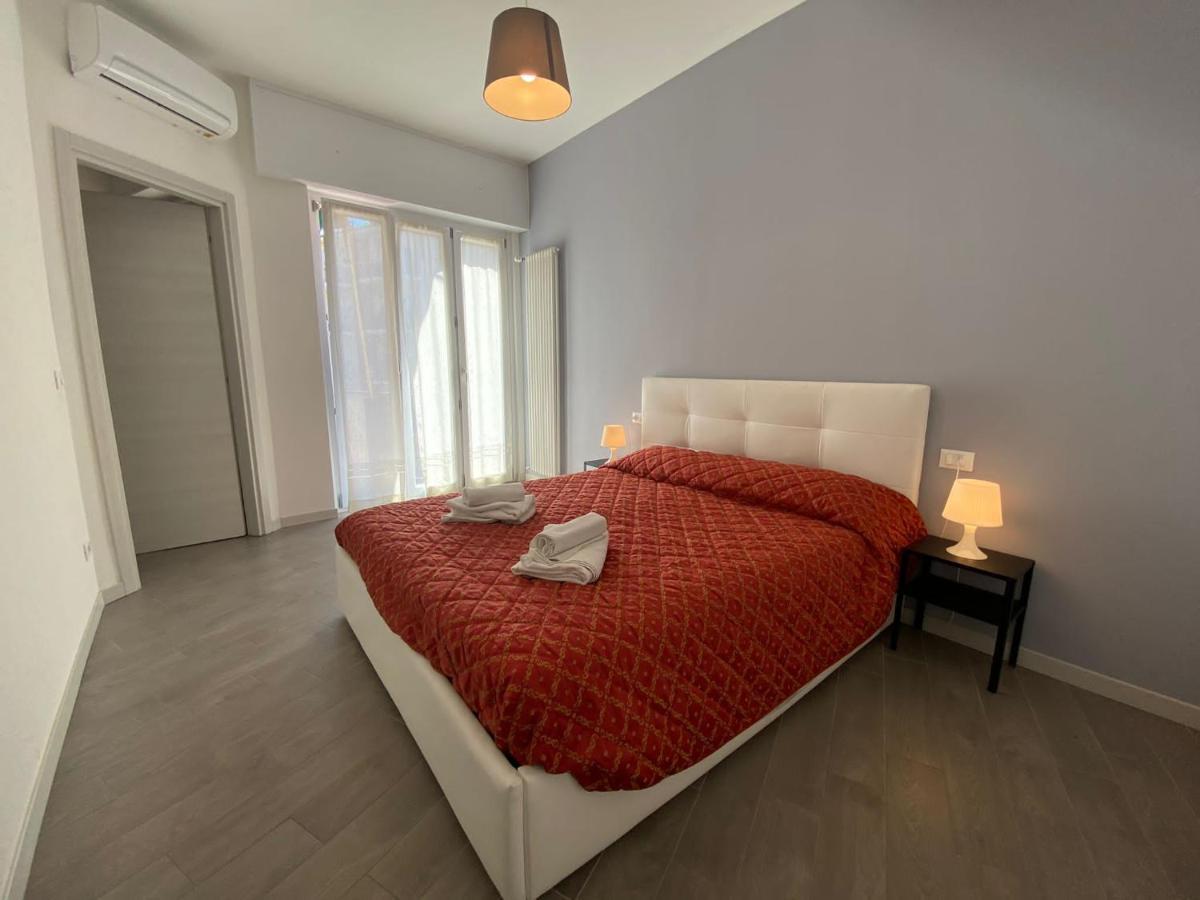 Gianluca Apartments 7 菲纳莱利古雷 外观 照片