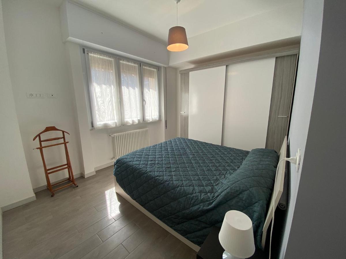 Gianluca Apartments 7 菲纳莱利古雷 外观 照片